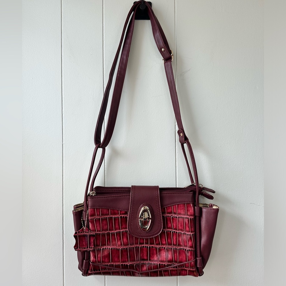 Luxurious Red Crocodile Texture Shoulder Bag